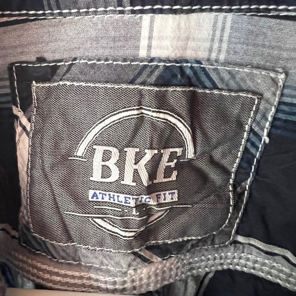 BKE Navy White Plaid Button Down - L - Picture 7 of 8